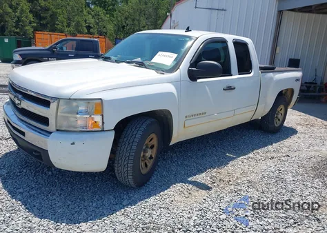 2010 Chevrolet Silverado 1500 Ls z USA, uszkodzony, nr VIN 1GCSKREA2AZ131730